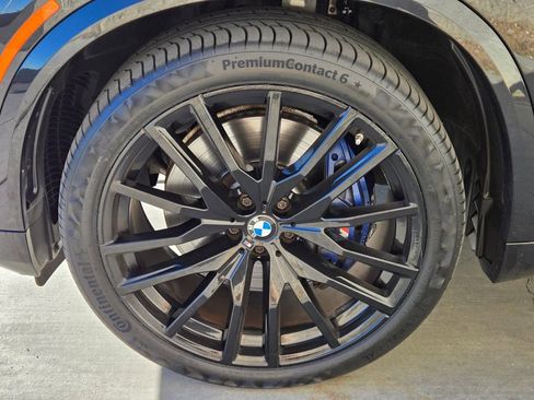 Used 2022 BMW X5 M50i w/ Premium Package image 10