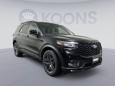 New 2026 Ford Explorer ST w/ Sun And Sound Package image 10