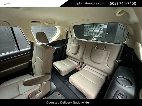 Used 2023 Lexus GX 460 Premium w/ Accessory Package image 42