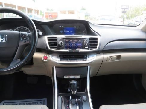Used 2015 Honda Accord EX-L image 25