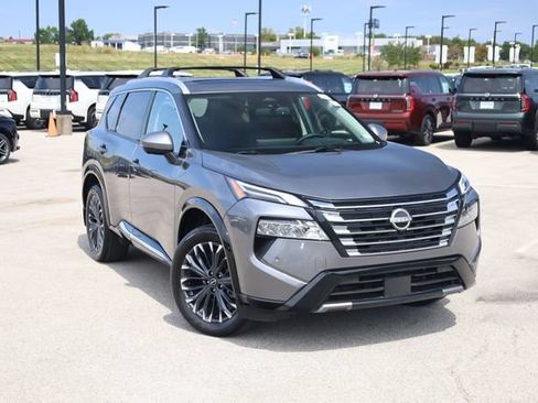 Used 2026 Nissan Rogue Platinum w/ Platinum Premium Package AWD/4WD image 2