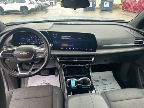 Used 2024 Chevrolet Traverse LT AWD/4WD image 22