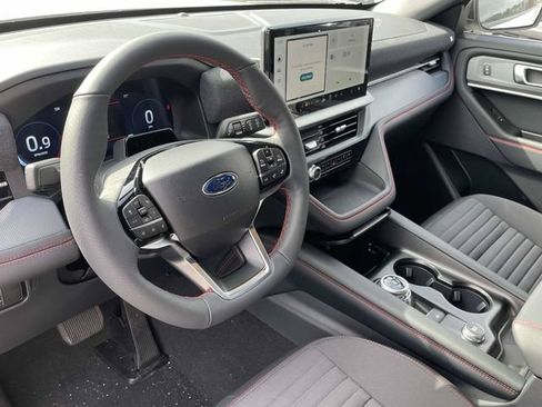 New 2026 Ford Explorer ST-Line RWD image 9
