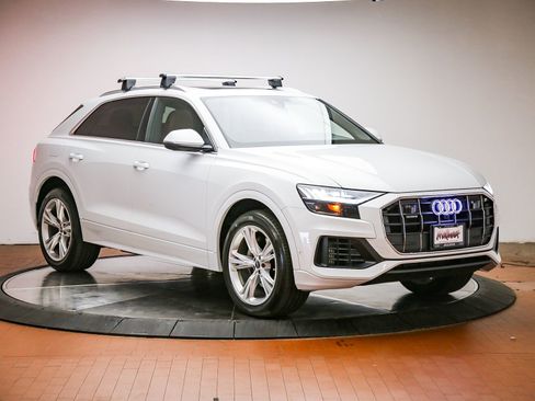 Certified 2023 Audi Q8 Premium w/ Convenience Package AWD/4WD image 6