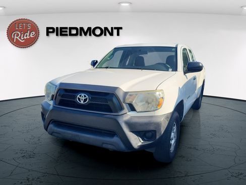Used 2015 Toyota Tacoma 2WD Access Cab image 1