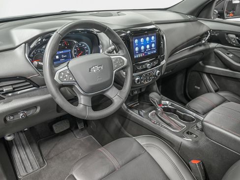 Used 2023 Chevrolet Traverse RS image 16
