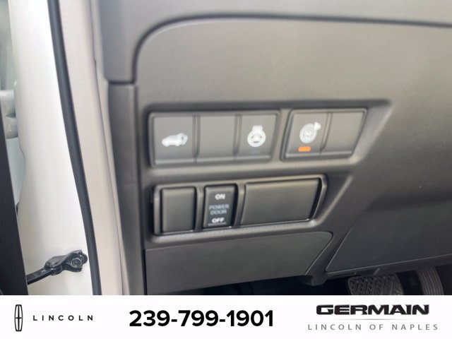 Used 2023 Nissan Armada Platinum w/ Captain's Chairs Package RWD image 10