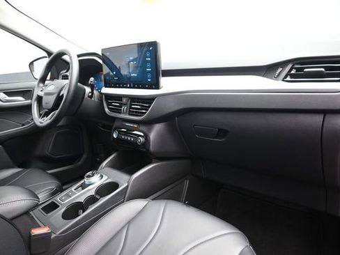 Certified 2025 Ford Escape SE w/ PHEV Premium Package FWD image 27