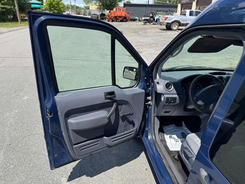 Used 2012 Ford Transit Connect XL image 13