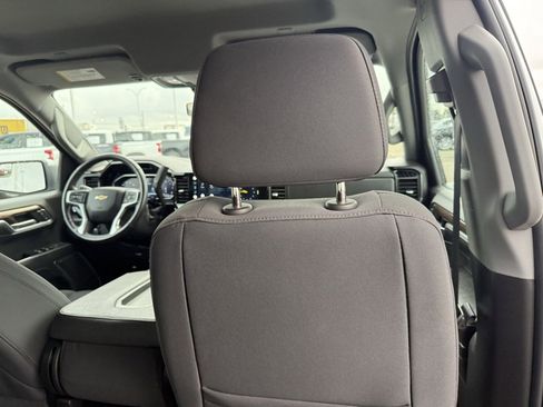 Used 2022 Chevrolet Silverado 1500 LT image 39