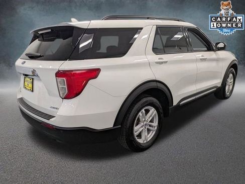 Certified 2023 Ford Explorer XLT image 4