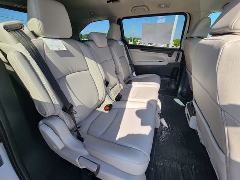 New 2026 Honda Odyssey EX-L image 6