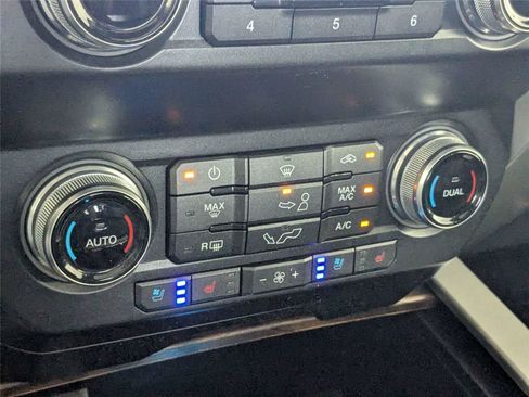Used 2019 Ford F150 Lariat w/ Equipment Group 502A Luxury AWD/4WD image 23