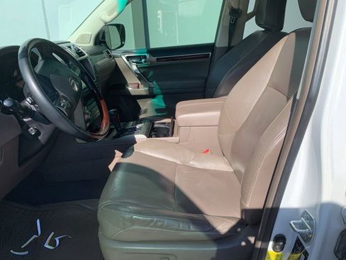 Used 2015 Lexus GX 460 w/ Premium Package image 3