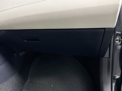 Used 2022 Toyota Corolla LE image 33