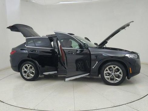 Used 2025 BMW X4 xDrive30i w/ Premium Package image 74