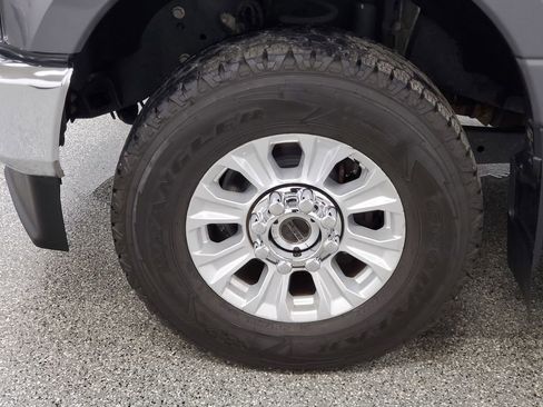 Used 2021 Ford F250 XL w/ STX Appearance Package image 10