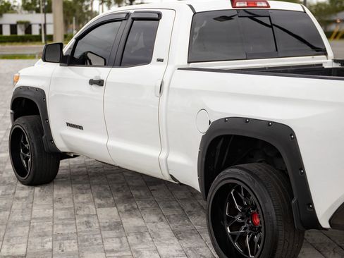 Used 2017 Toyota Tundra SR5 image 10