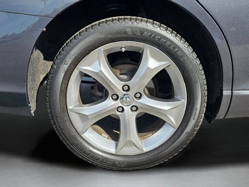 Used 2010 Toyota Venza Limited image 25