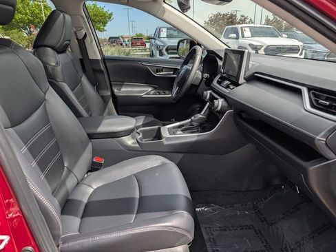 Used 2024 Toyota RAV4 XLE Premium image 33