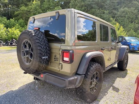 Used 2025 Jeep Wrangler Unlimited Sport AWD/4WD image 17