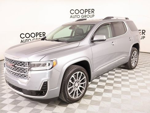 Used 2023 GMC Acadia Denali w/ Denali Technology Package image 10