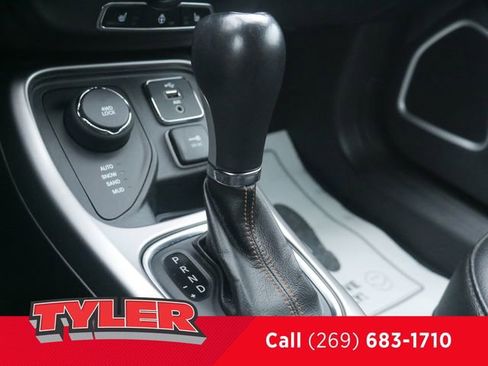 Used 2018 Jeep Compass Latitude w/ Cold Weather Group image 37