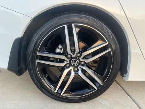 Certified 2017 Honda Accord Sport Special Edition image 4