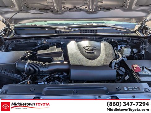 Used 2018 Toyota Tacoma SR w/ SR Convenience Package AWD/4WD image 35