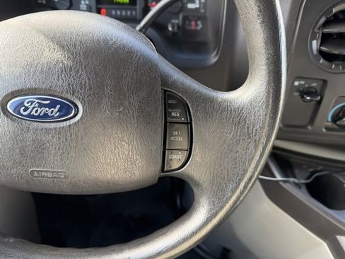 Used 2014 Ford E-150 and Econoline 150 image 25