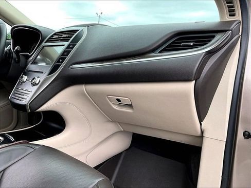 Used 2018 Lincoln MKC Reserve AWD/4WD image 13