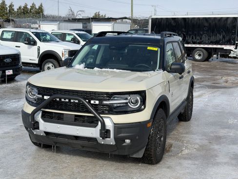 New 2025 Ford Bronco Sport Outer Banks w/ Sasquatch Outer Banks Package image 9