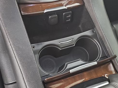 Used 2019 Cadillac Escalade Luxury AWD/4WD image 28