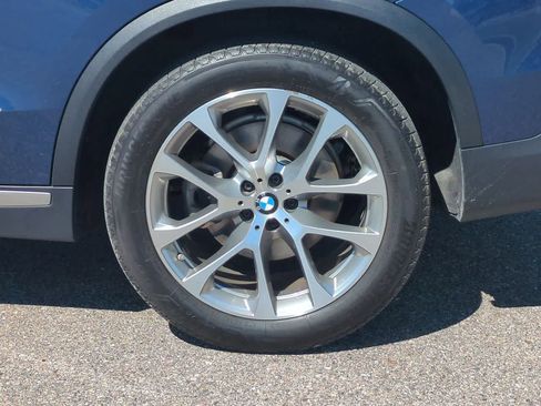 Used 2022 BMW X5 xDrive40i w/ Premium Package AWD/4WD image 13