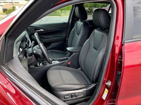 Used 2023 Buick Encore GX Select w/ Sport Touring Package FWD image 23