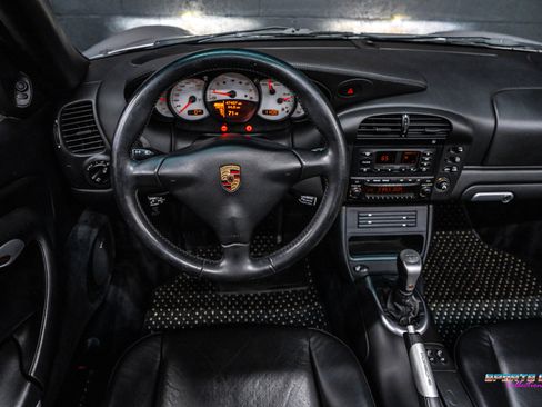 Used 2004 Porsche 911 Carrera 4S AWD/4WD image 16