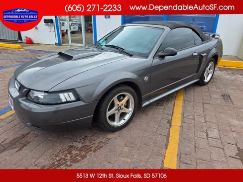 Used 2004 Ford Mustang GT RWD image 1