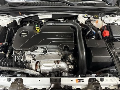 Used 2025 Chevrolet Malibu LT FWD image 24