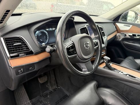 Used 2016 Volvo XC90 T6 Inscription w/ Vision Package image 16