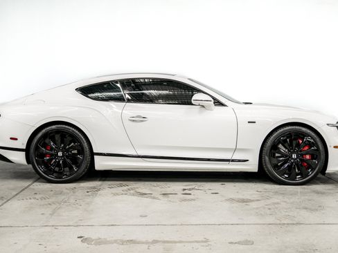 Used 2025 Bentley Continental GT AWD/4WD image 34