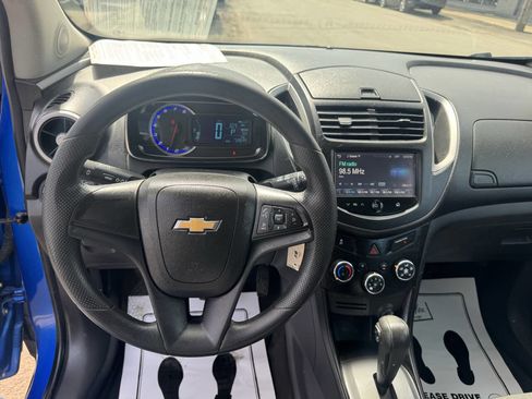 Used 2016 Chevrolet Trax LS AWD/4WD image 8