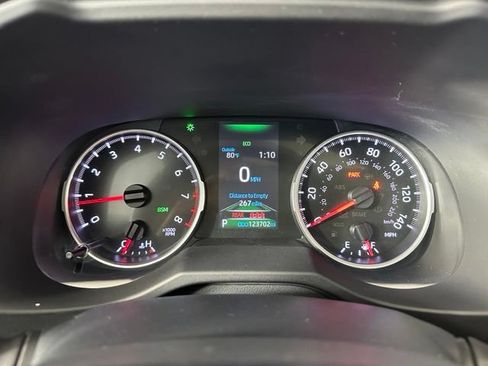 Used 2020 Toyota RAV4 XLE w/ Convenience Package AWD/4WD image 17