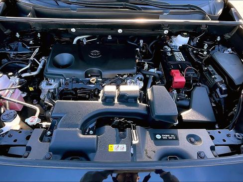 Used 2023 Toyota RAV4 LE image 31