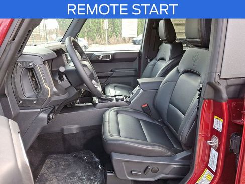 New 2025 Ford Bronco Badlands image 8