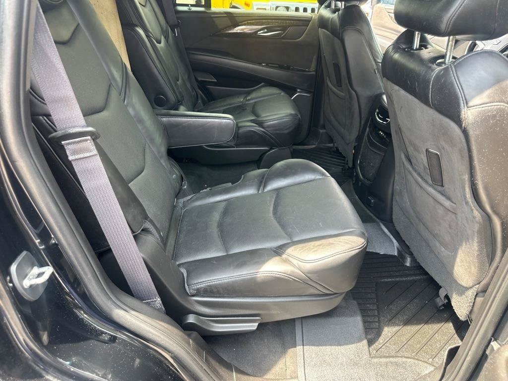 Used 2016 Cadillac Escalade Platinum AWD/4WD image 38