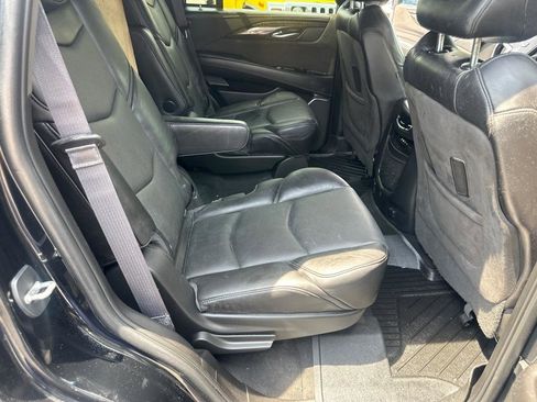 Used 2016 Cadillac Escalade Platinum AWD/4WD image 38