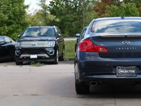 Used 2012 INFINITI G37 x Sedan w/ Premium Pkg AWD/4WD image 11