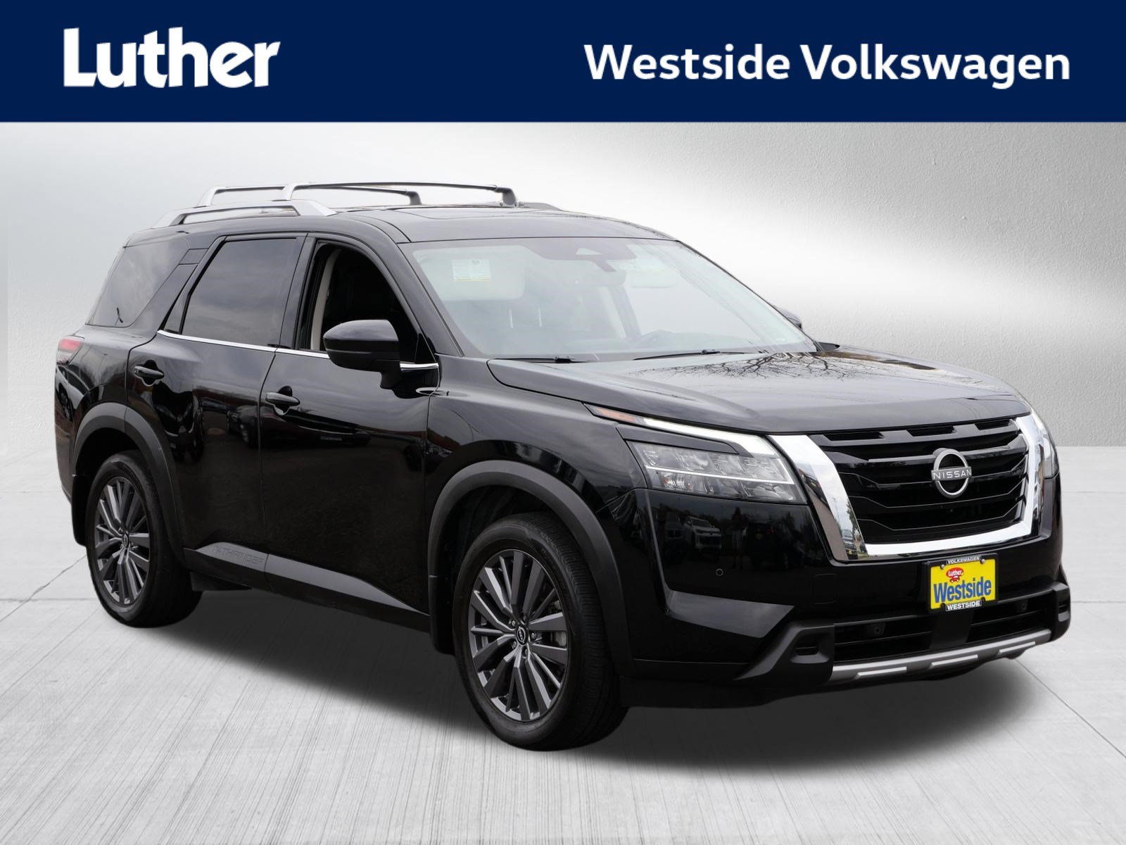 Used 2024 Nissan Pathfinder SL w/ SL Premium Package AWD/4WD image 1