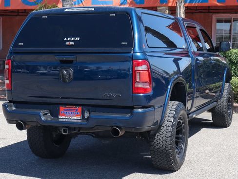 Used 2019 RAM 1500 Laramie AWD/4WD image 9