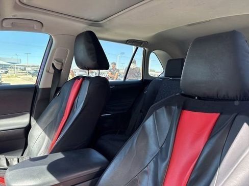 Used 2024 Toyota RAV4 XLE w/ Convenience Package image 9